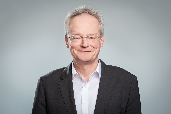Dr. Ekkehard Rosien Dr. Ekkehard Rosien